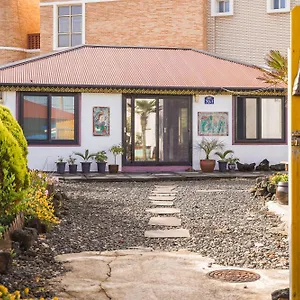 https://shanti-shanti-guest-house.jejukoreahotels.com